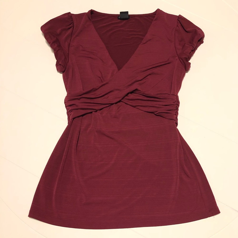 Beautiful Red Top - Picture 2 of 4